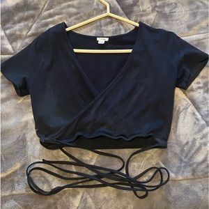 Black garage cross tie up top size medium